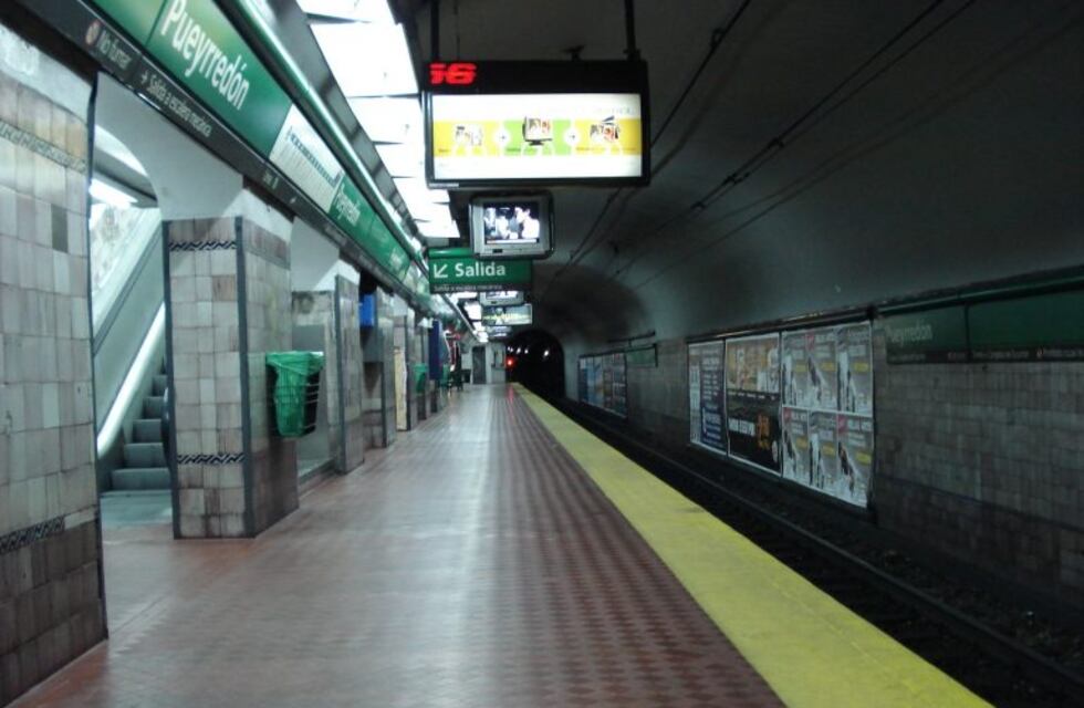 Asbesto en el subte: metrodelegados liberaron los molinetes de la línea D durante dos horas