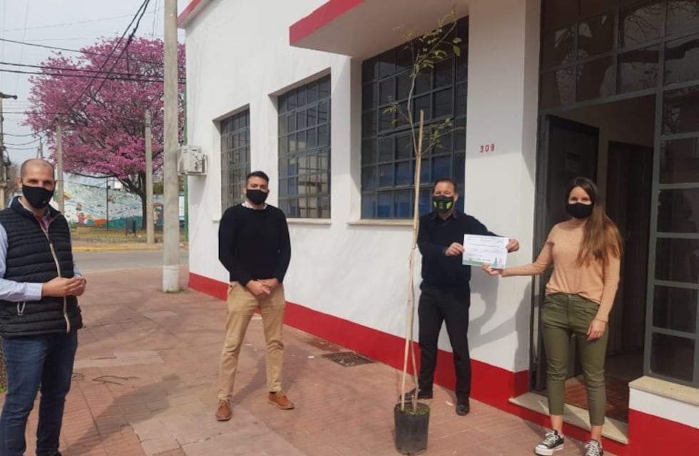 9 de Julio, Sportivo Norte y Aero Club recibieron árboles para sus predios