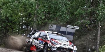 El estonio Ott Tanak (Toyota), durante el shakedown del Rally de Finlandia 2019\u002E