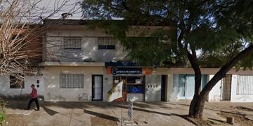 Robó en una quiniela y su madre lo entregó a la policía (Google Maps)