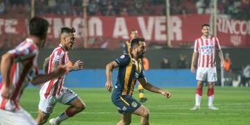 Ambos equipos igualaron sin goles en el 15 de Abril al cabo del último cruce oficial\u002E (@carcoficial)