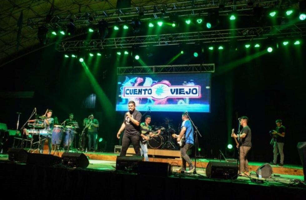 La banda Cuento Viejo presentó su videoclip "Viejo"