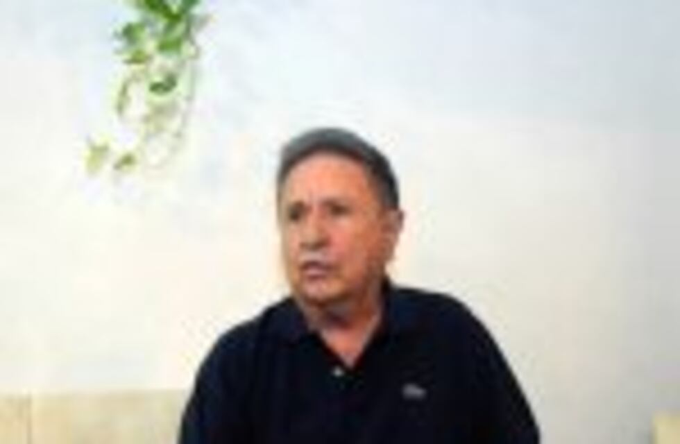 Duhalde dijo que la situación económica del país es crítica