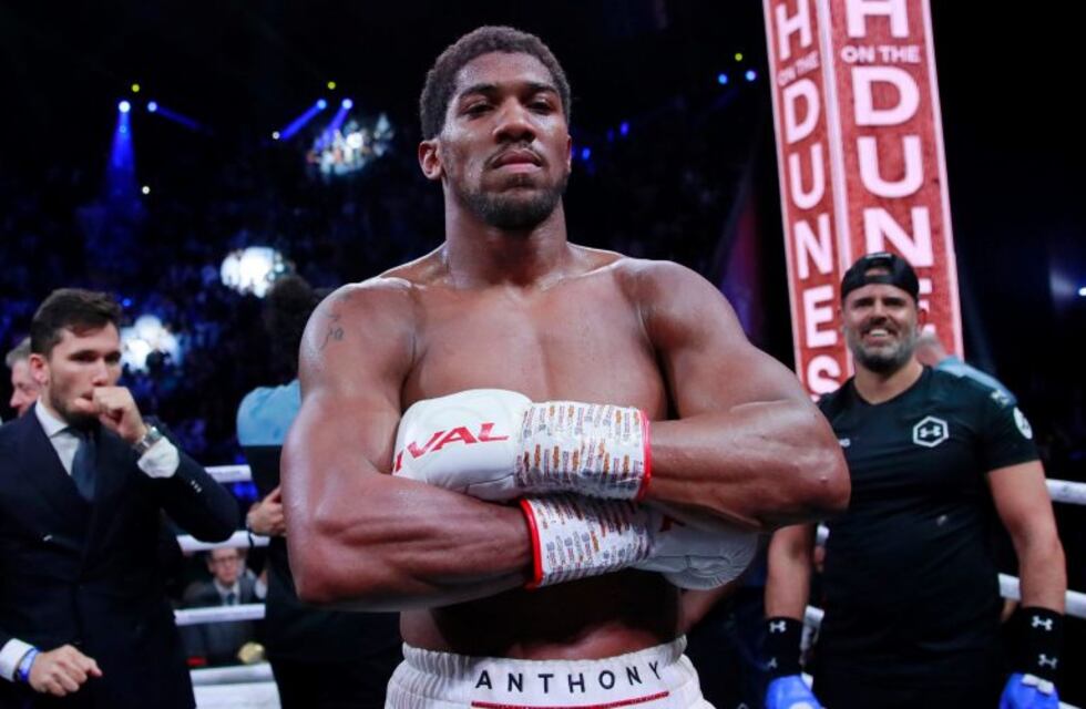 Anthony Joshua fue aislado preventivamente por contacto con el príncipe Carlos