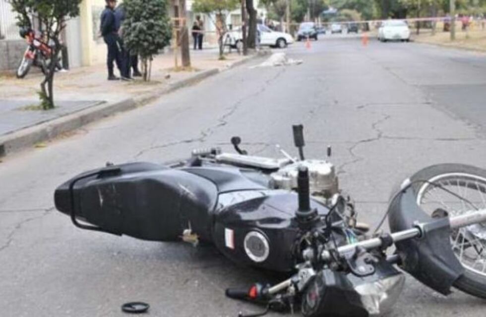 Un choque de motos dejó a dos hombres heridos de gravedad