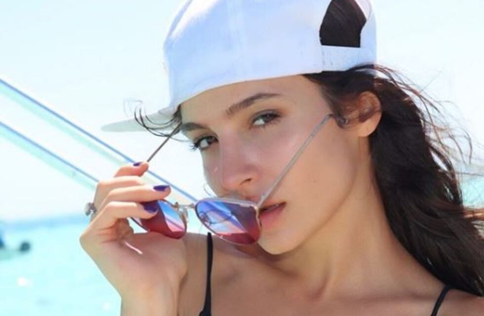 Brenda Asnicar se mostró con un estilo trap y dividió opiniones en las redes
