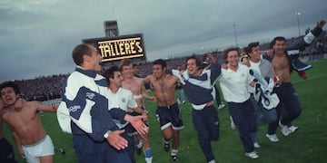 A 25 años de un festejo inolvidable, Talleres y su homenaje a los ganadores de la final con Belgrano (La Voz archivo).