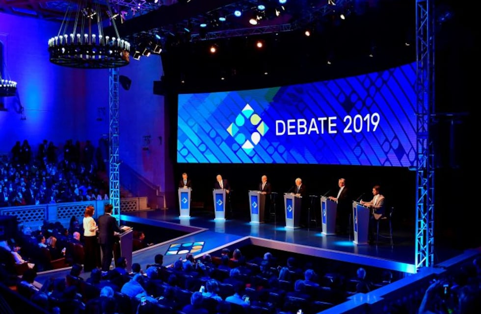 Con picantes cruces, los candidatos presidenciales debatieron en Santa Fe