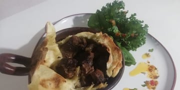 Carne a la masa, cómo es su preparación y cómo queda el plato servido.