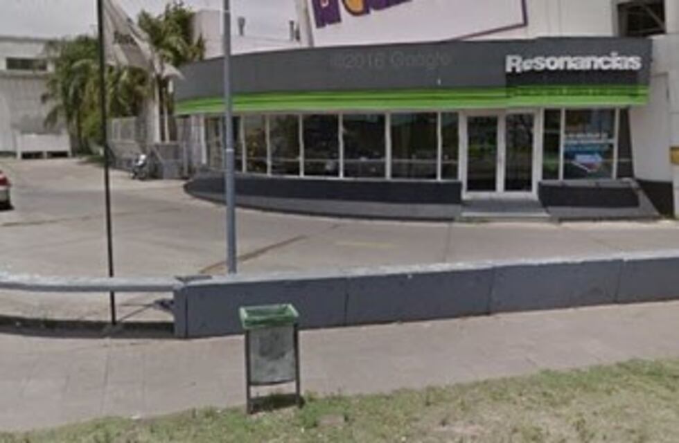 Delincuentes armados se llevaron dos motos de una concesionaria