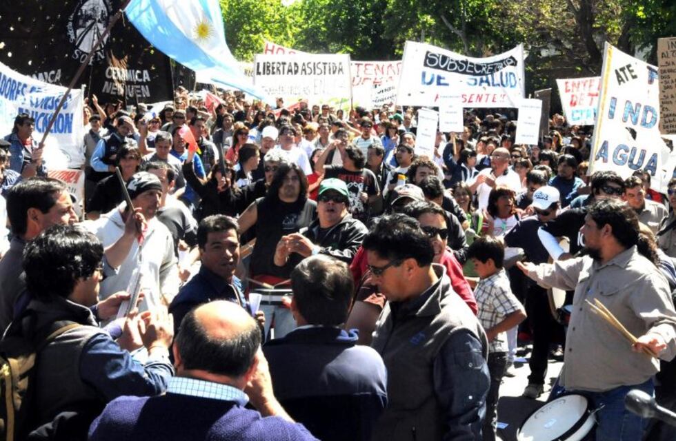 Empleados estatales se movilizarán este jueves con cortes de ruta