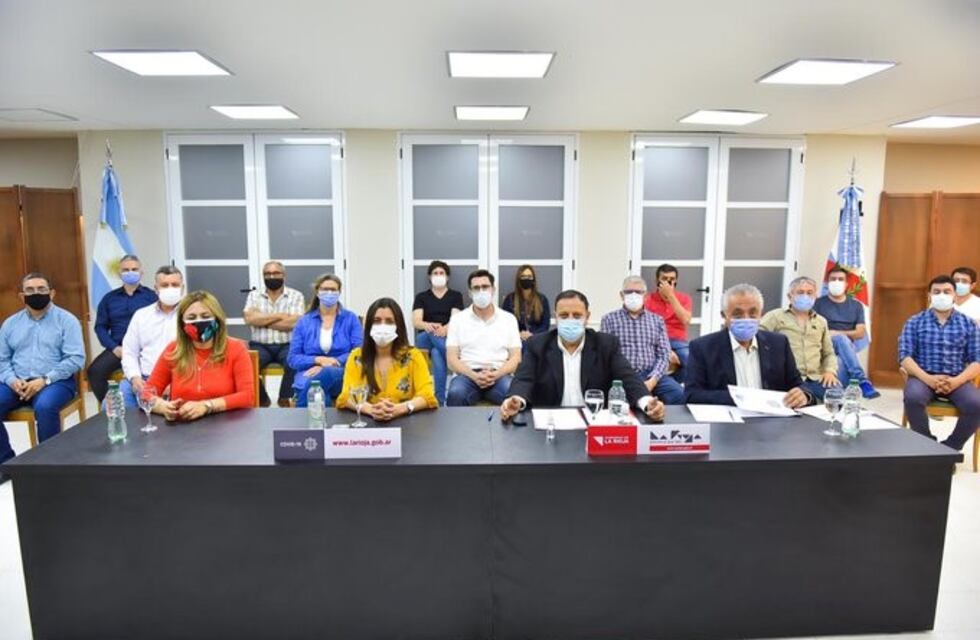 El gobierno riojano pidió más esfuerzo a la comunidad y advirtió que la sociedad "esta cansada"