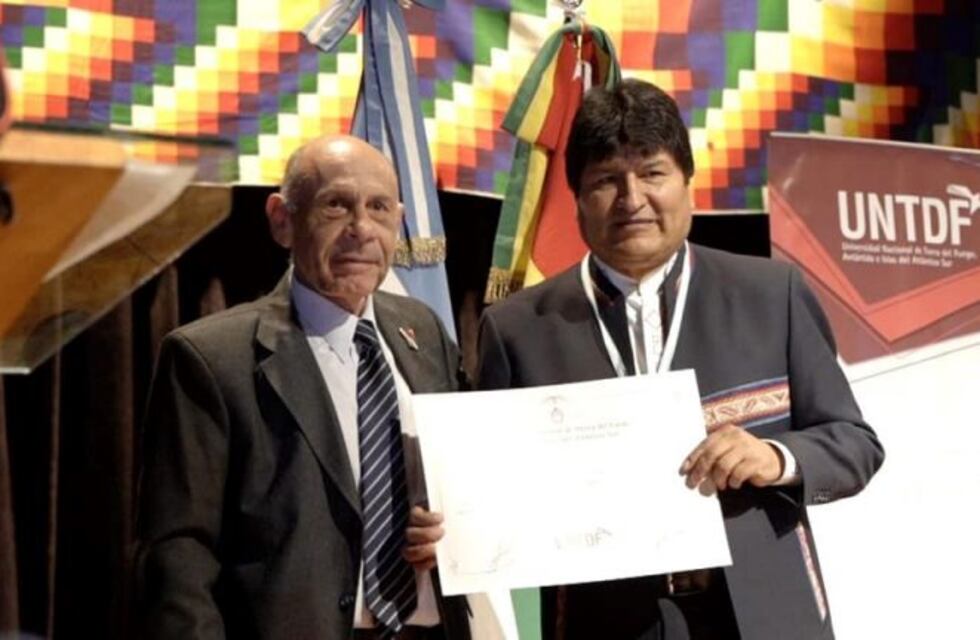 Evo Morales recibió doctorado honorífico en Ushuaia