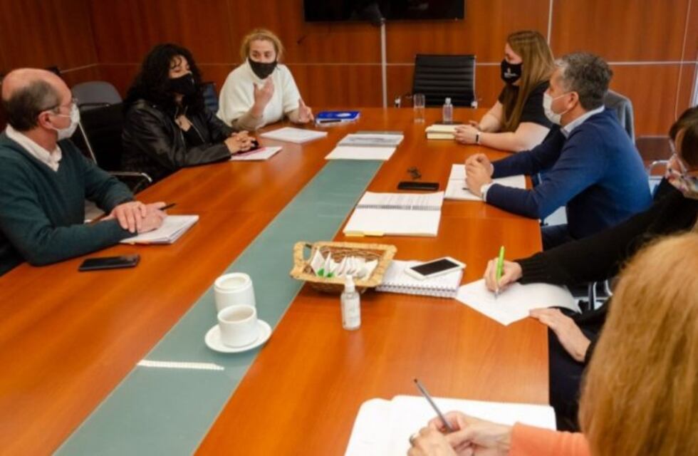 Municipio e Instituto de Viviendas analizaron proyectos de Argentina Solidaria Construye