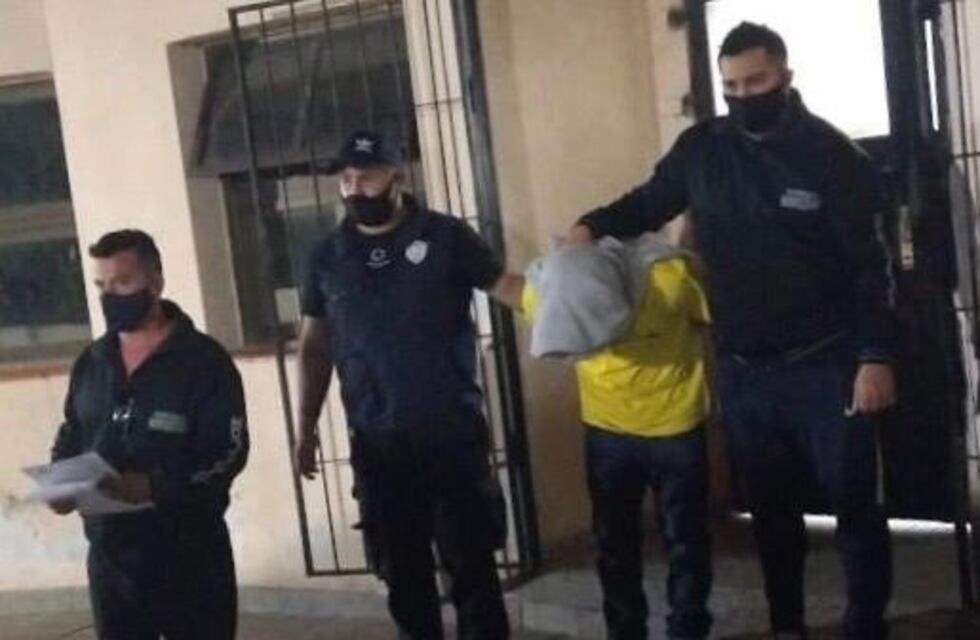 Lo trasladaron a la cárcel por el  homicidio de José G. Torres