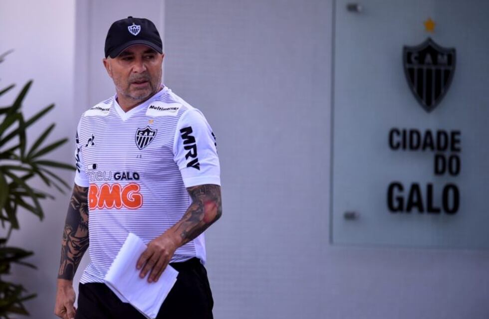 Jorge Sampaoli y parte de su cuerpo técnico tienen coronavirus