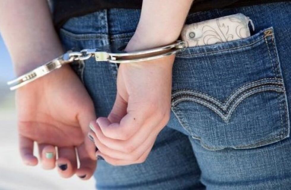 Aberrante: abusó de dos menores en un cumpleaños infantil y terminó detenido