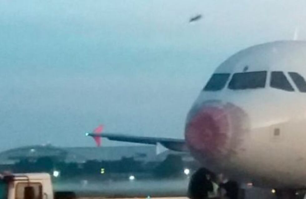 Un avión de LATAM sufrió daños en Posadas y tuvo que aterrizar de emergencia en Ezeiza