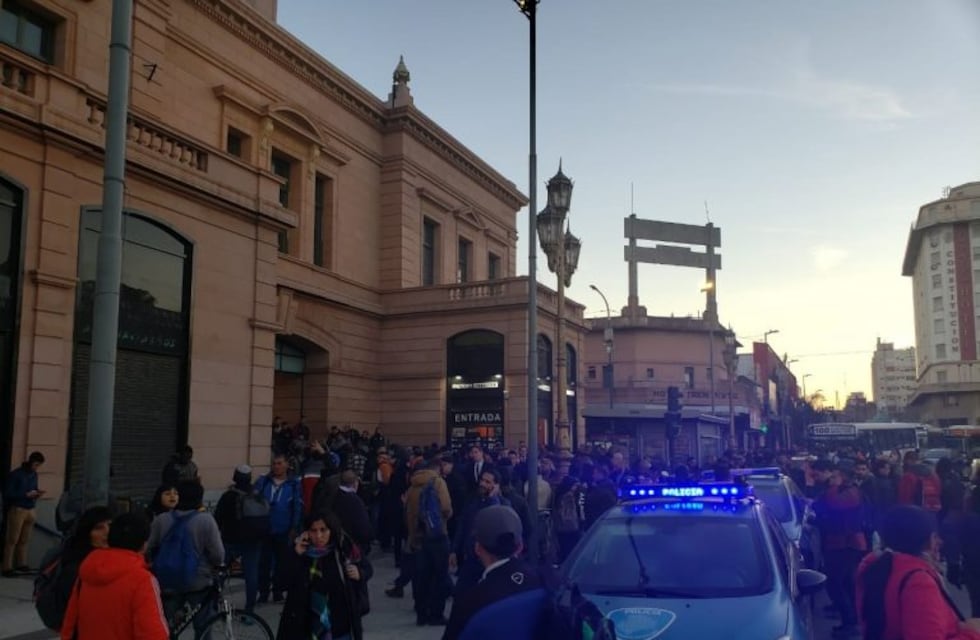 Nueva amenaza de bomba en la estación Constitución