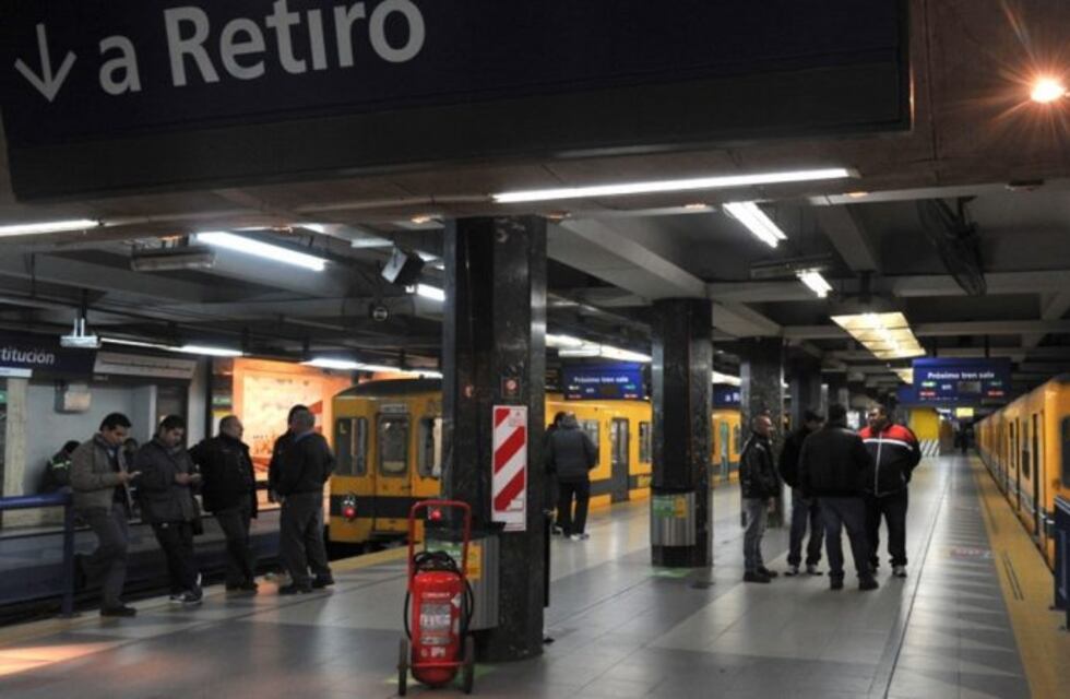 Por la agresión a un guarda, la línea C del subte interrumpió su servicio por unas horas