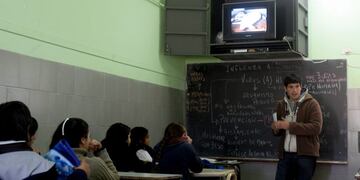 Emotivo recibimiento de compañeritos a un nene que estuvo internado