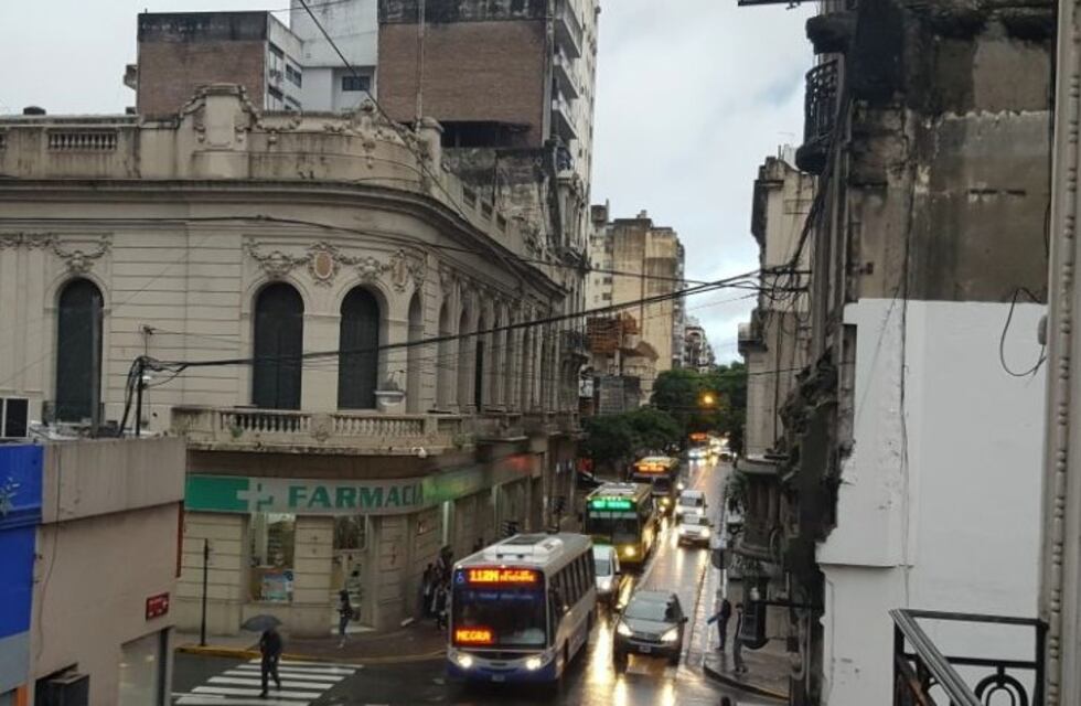 Cesó el alerta para Rosario, pero el mal tiempo continúa este lunes