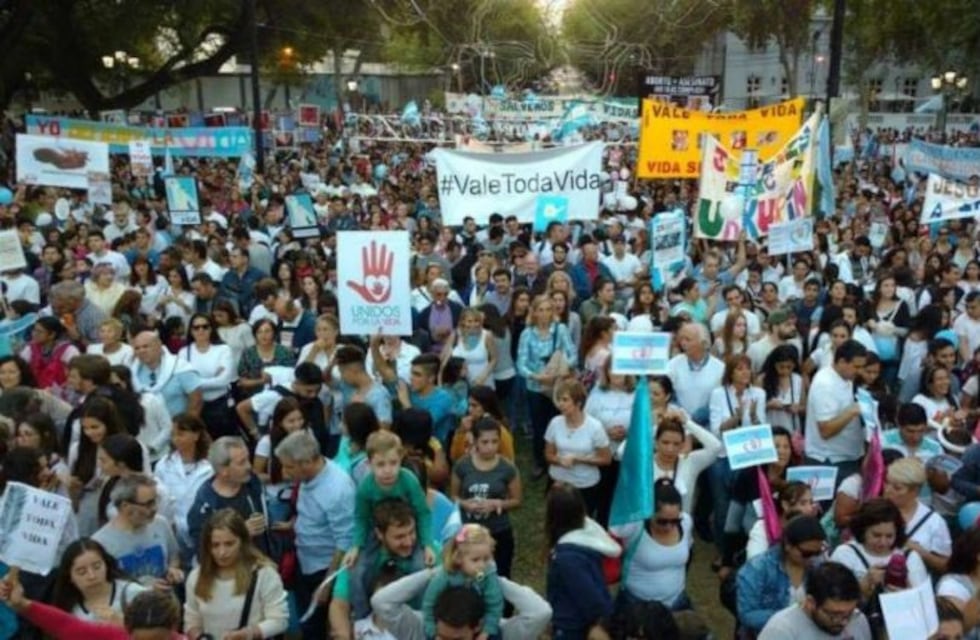 Cerca de 20 mil personas marcharon contra el aborto en Mendoza