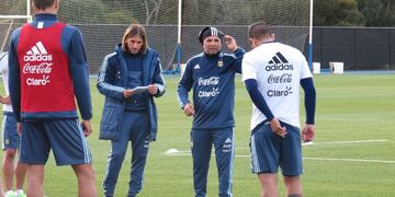 Sampaoli dirigiu00f3 una nueva pru00e1ctica de la Selecciu00f3n en Melborune\u002E