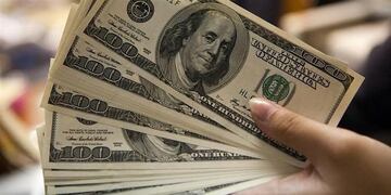 Antes de Navidad, el dólar blue dio un salto de siete pesos