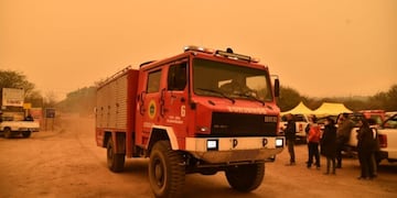 Los bomberos, sin cuartel en la lucha contra el fuego en distintos puntos de la provincia\u002E