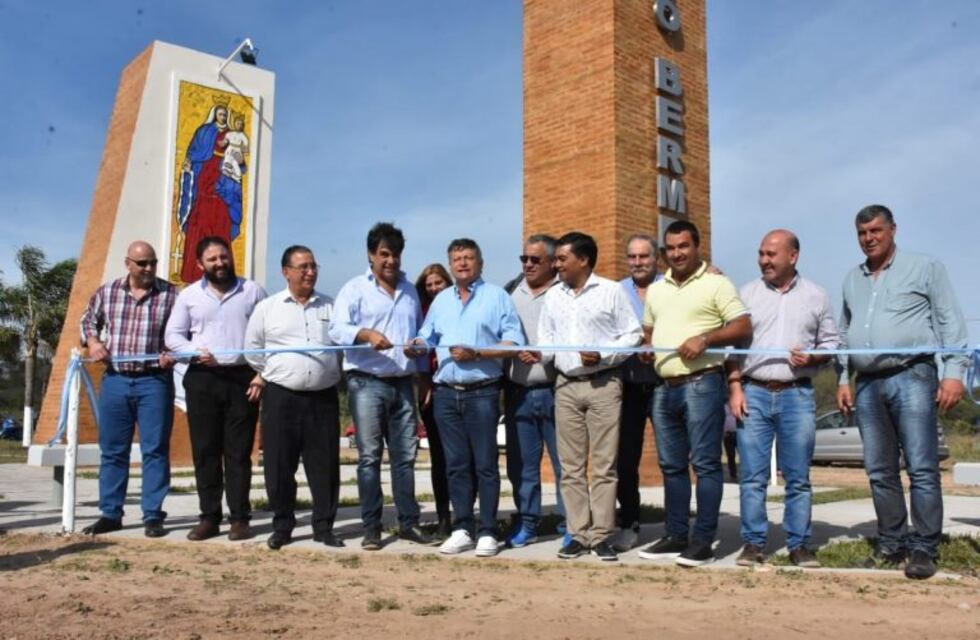 Se inauguró el portal de acceso a Puerto Bermejo