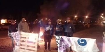 Trabajadores de la Uocra cortan la Ruta 22\u002E Gentileza Imneuquén\u002E