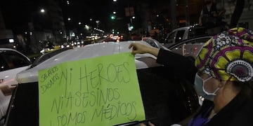 Masivo bocinazo de médicos en Rosario contra la precarización y la discriminación