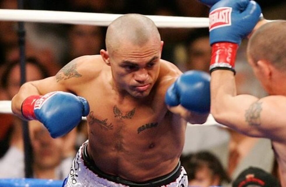 La "Primavera Boxística" es con "flores" de peleas; y la presencia de la Hiena Barrios