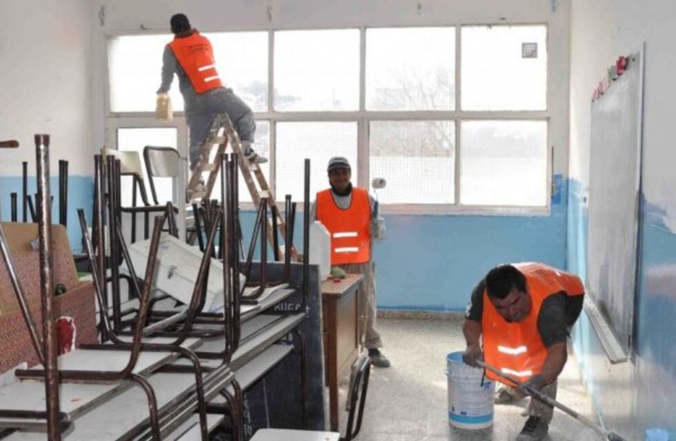 Salteños que reciben planes sociales trabajarán arreglando escuelas