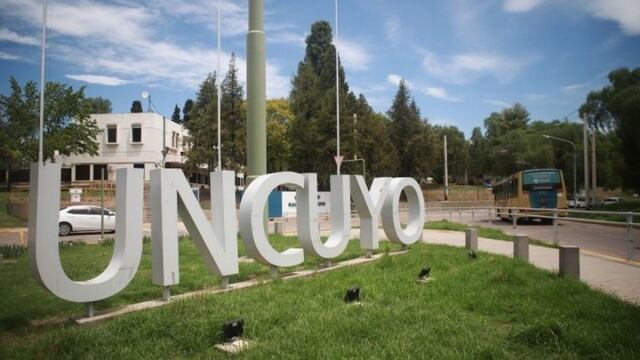La UNCuyo extiende el plazo para inscribirse en las becas estudiantiles.