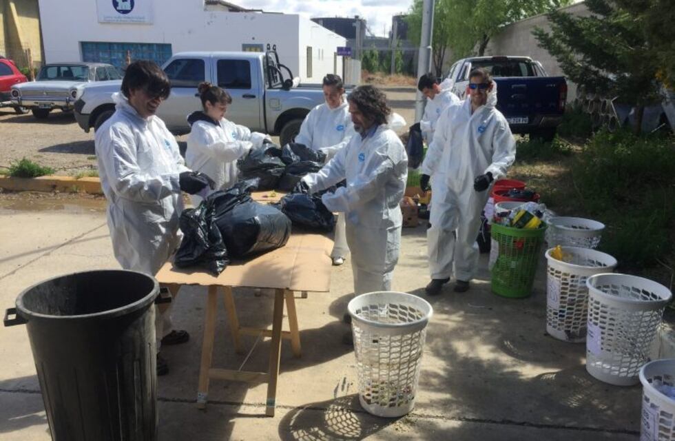 Docentes y estudiantes desarrollan la separación de residuos sólidos urbanos