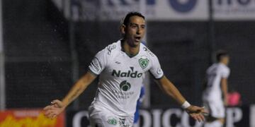 El delantero pasó por Aldosivi y Sarmiento y se destacó en Central Córdoba\u002E El DT de Instituto lo tiene muy visto\u002E