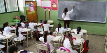 Sancionarán con arresto o multas a personas que maltraten a docentes en las escuelas entrerrianas