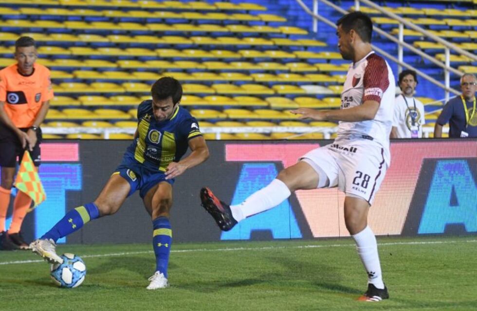 Colón derrotó a Central en Rosario y salió de la zona de descenso directo