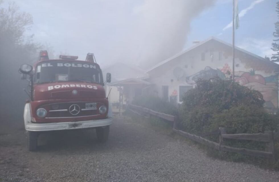 Se incendió una escuela mientras los chicos estaban en clases