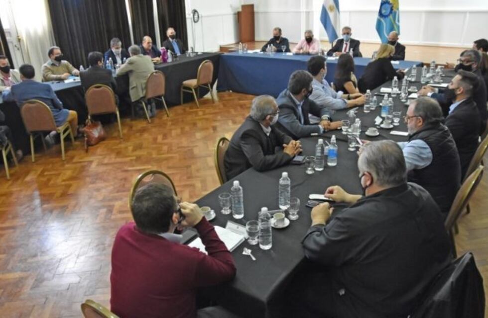 Generar recursos que permitan afrontar el déficit provincial es la tarea de aquí a fin de año