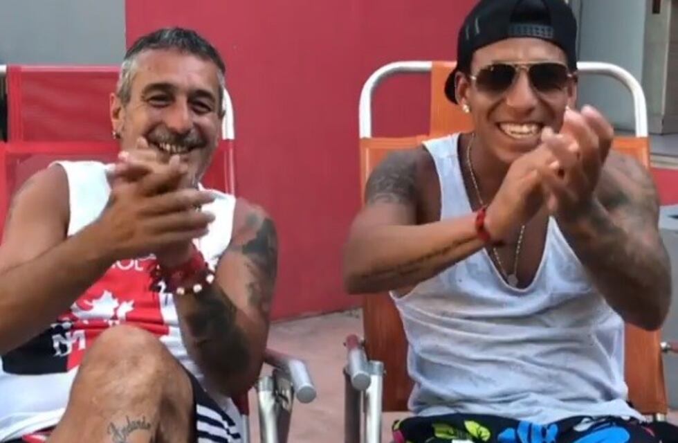 Brian Sarmiento y el Mono de Kapanga interpretaron a dúo el hit de Los Turros