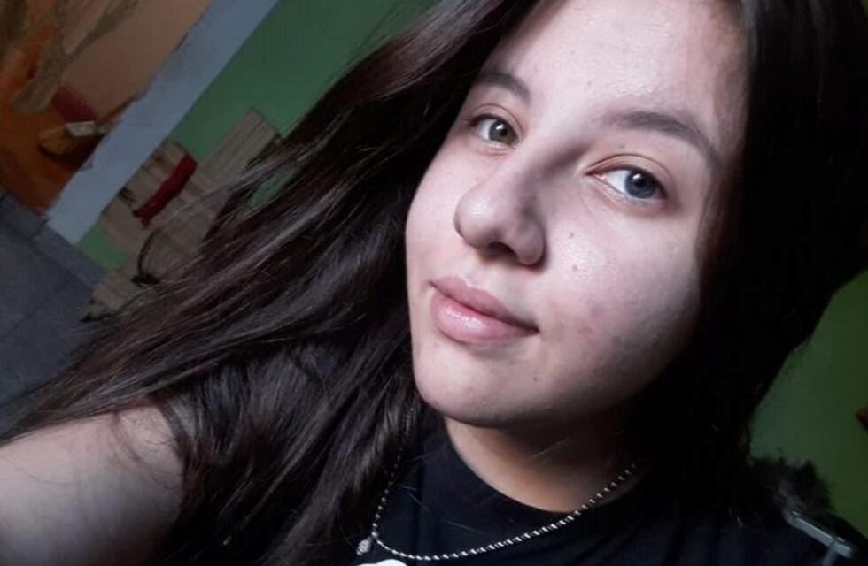 Inició una campaña para conseguir los 12.500 dólares que cuesta un implante coclear