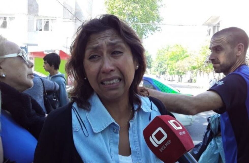 Un mes sin respuestas: damnificados del incendio de Torres y Liva piden certezas