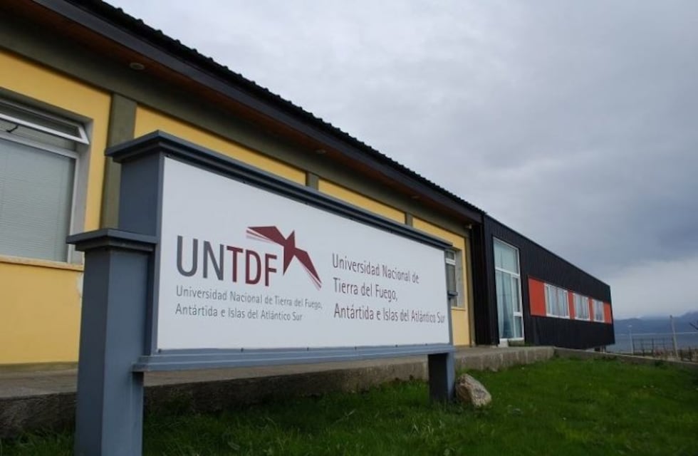 La UNTDF impulsa aplicar la educación ambiental en el nivel superior