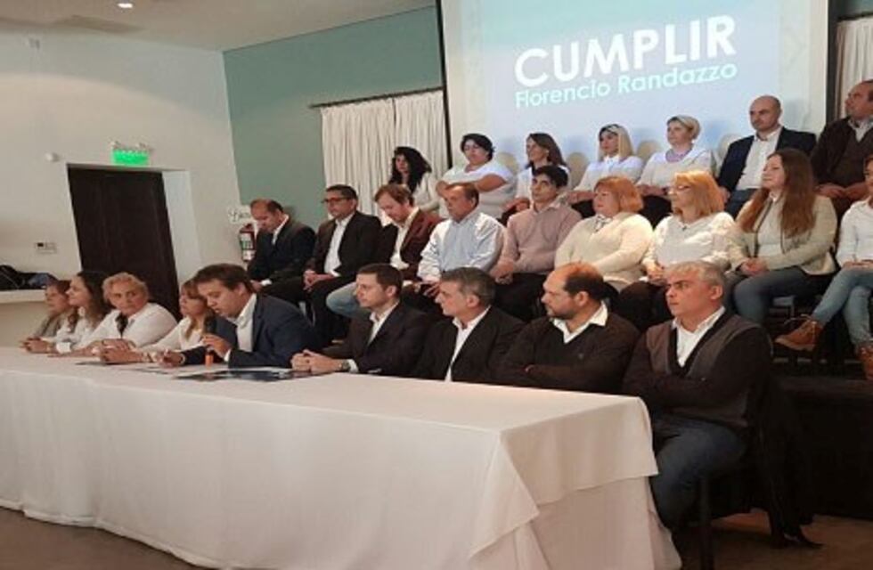 El Frente Justicialista Cumplir presentó a sus precandidatos a concejales para las PASO