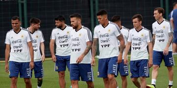 Cuestiones políticas al margen, el seleccionado argentino continúa con su puesta a punto en Barcelona\u002E EFE/Alejandro García