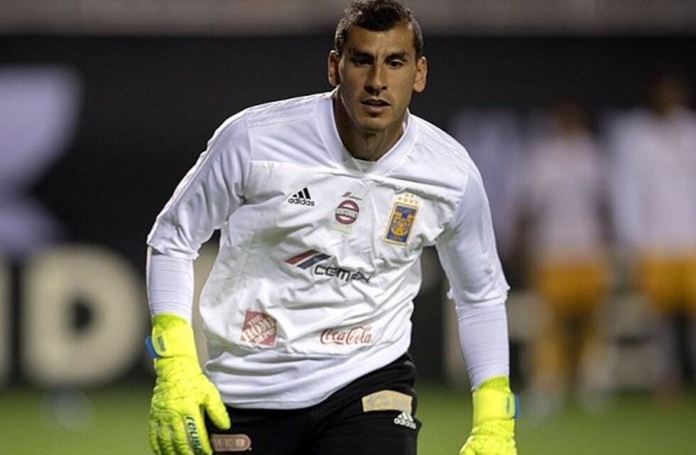 Guzmán se fue expulsado por un tremendo codazo en la derrota de Tigres ante Cruz Azul