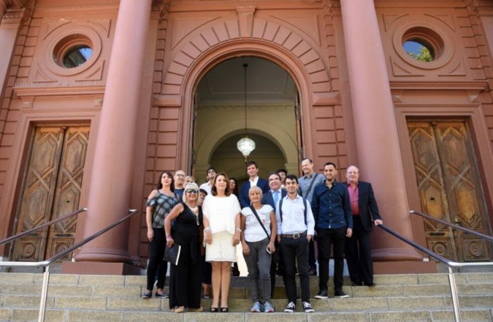 Quiénes son los 12 vecinos que acompañaron a Fein en el discurso de apertura de sesiones